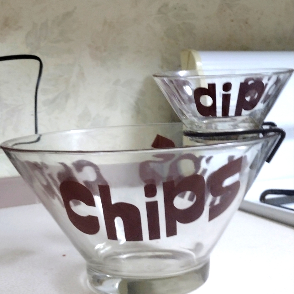 Vintage 70's Chip/Dip Bowls